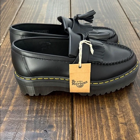 Dr. Martens Black Tassel women’s Dress Shoes - Picture 4 of 5